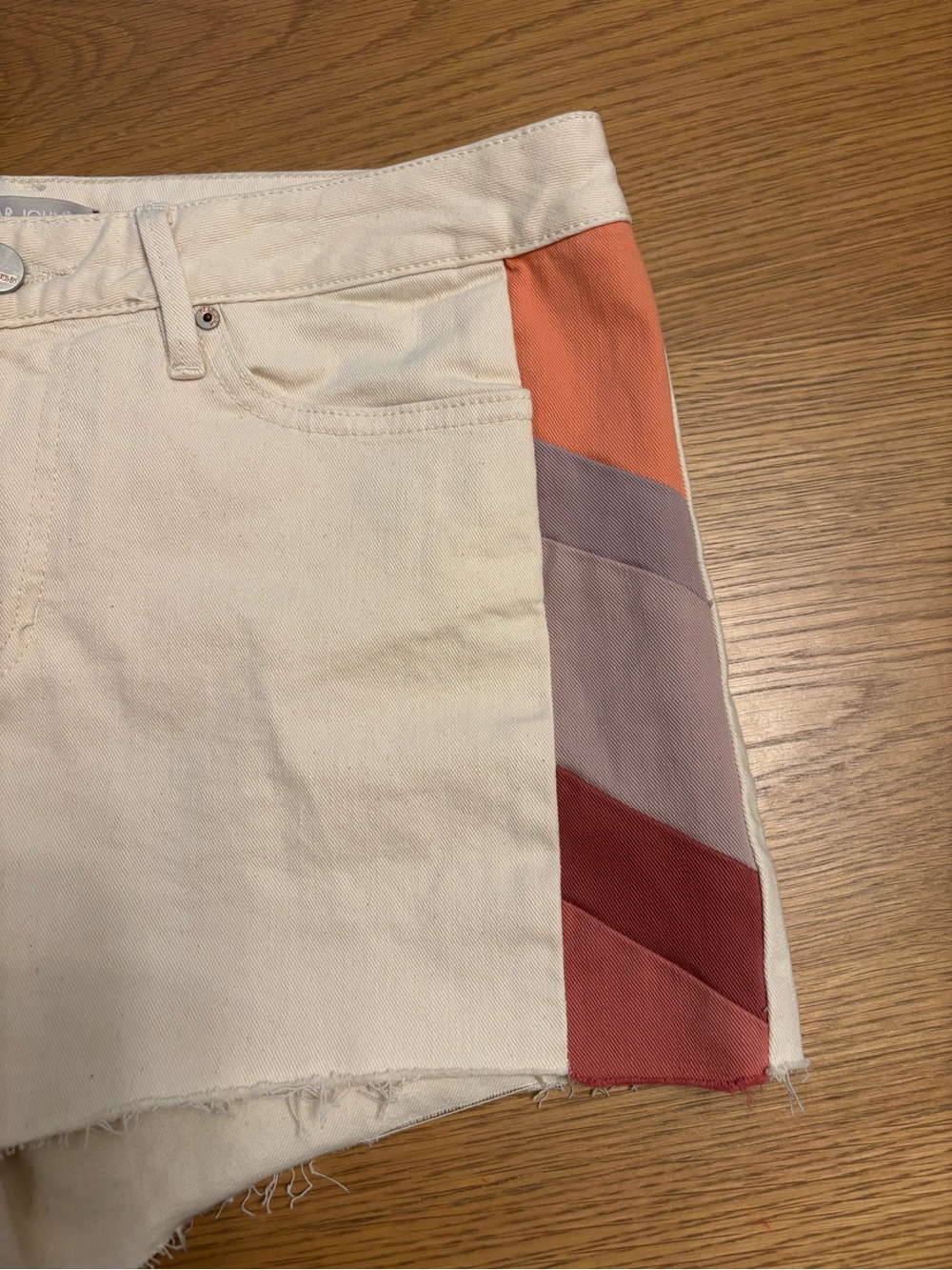 Dear John High Rise Cream Shorts with Color Side Stripes Size 31 Womens - Picture 3 of 10